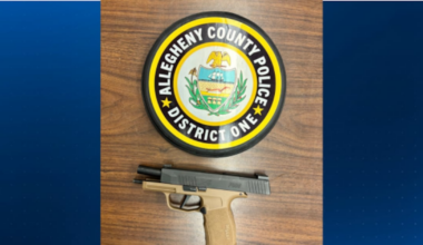 Handgun found in carry-on at Pittsburgh International Airport, police say – WPXI