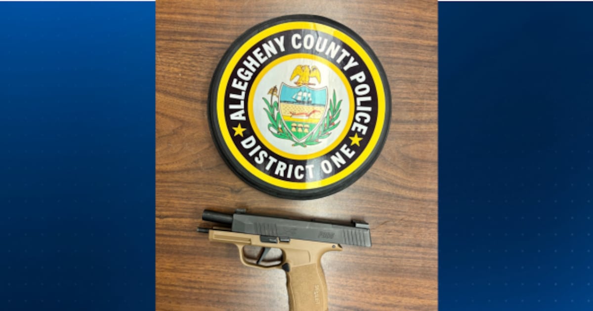 Handgun found in carry-on at Pittsburgh International Airport, police say – WPXI