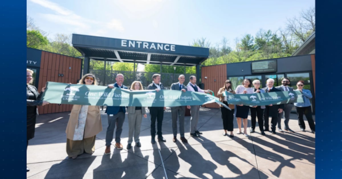 Officials unveil new entrance to Pittsburgh Zoo & Aquarium