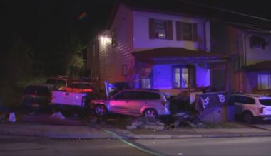 SUV crashes into Pittsburgh home, damages porch while family asleep inside – WPXI