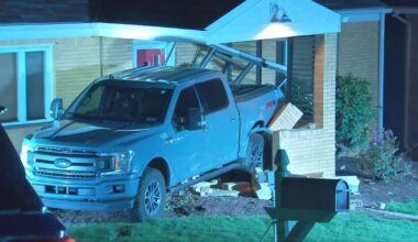 Suspect trying to steal truck crashes into Shaler house after being spotted by owner, police say – WPXI