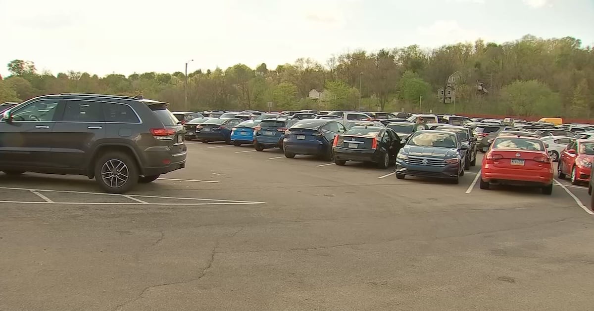PRT’s park-and-rides starting to fill on day 2 of NFL Draft – WPXI