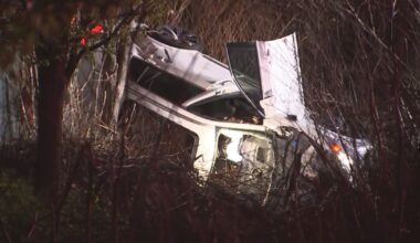 Car goes over hillside in Braddock Hills; at least 2 taken to hospital – WPXI