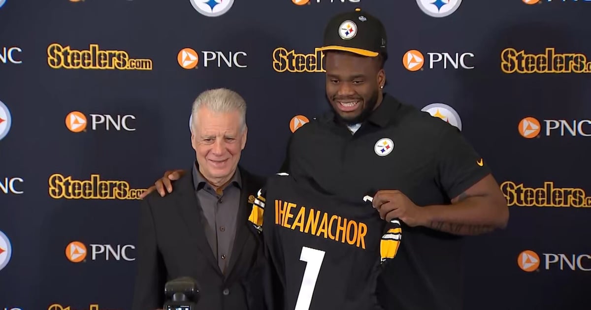 Pittsburgh Steelers introduce Max Iheanacho