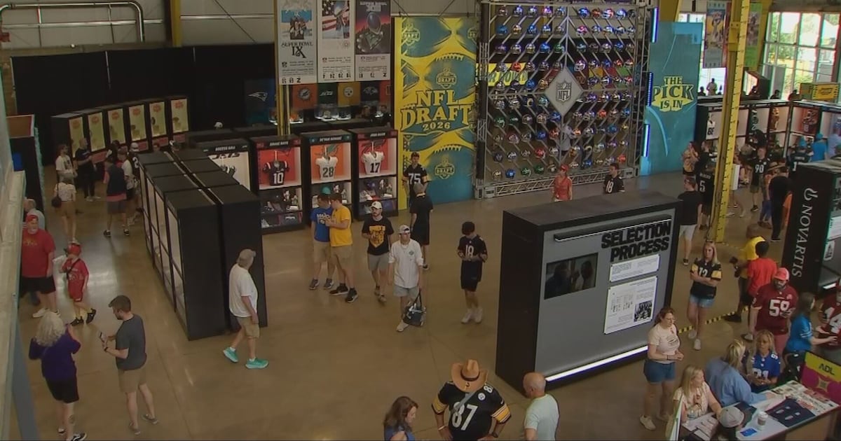 NFL Museum at Kamin Science brings back beloved memories, creates new ones for draft visitors