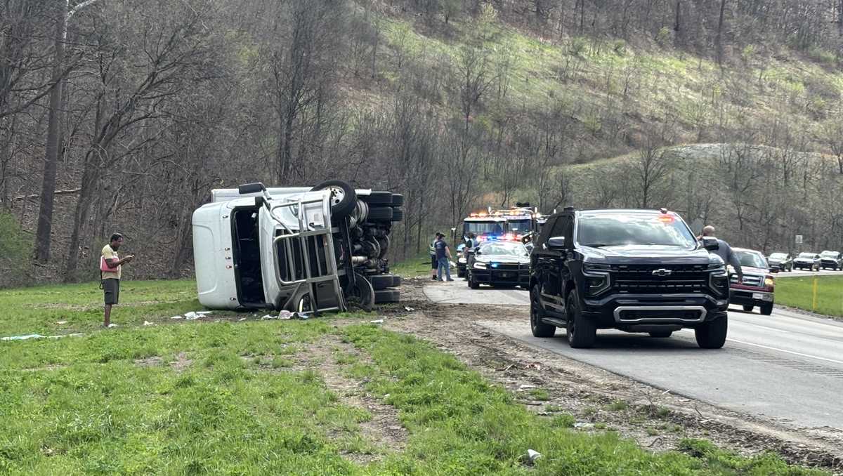 Woman injured after tractor-trailer rollover crash on I-79 in Allegheny County