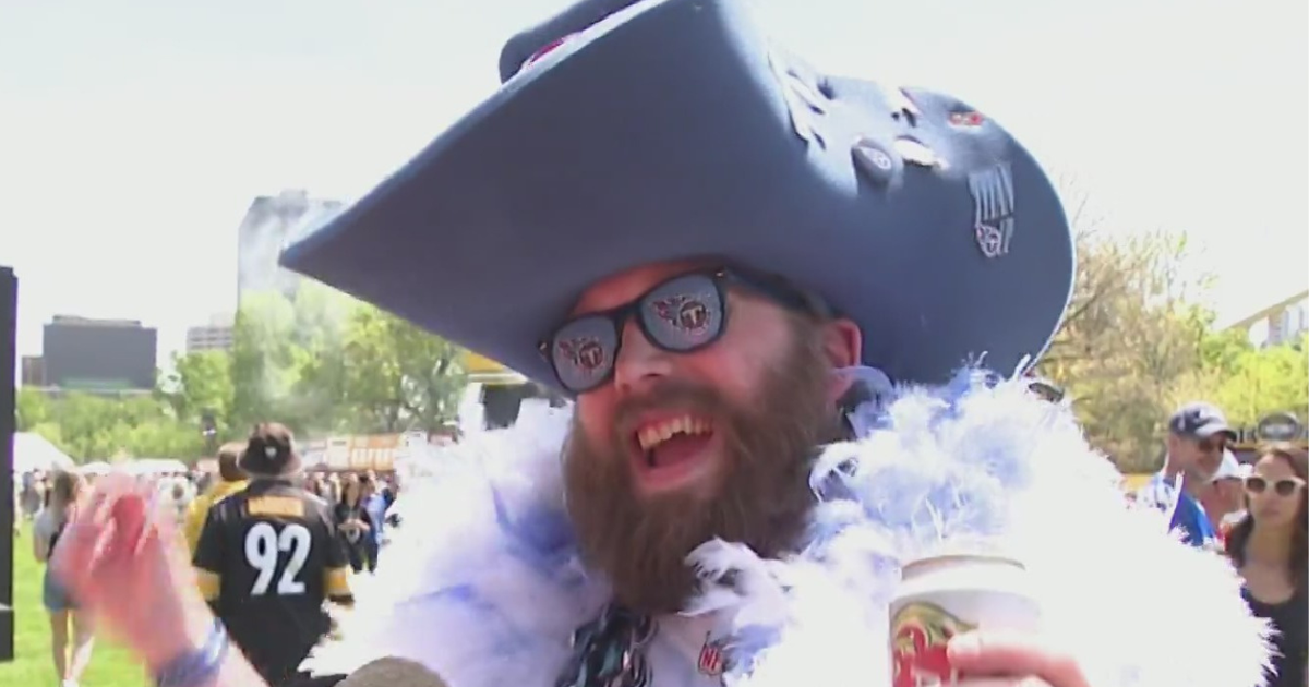 Photos of NFL draft in Pittsburgh show fans, crowds and excitement