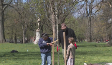 Pittsburgh second graders get a unique environmental lesson on the North Shore