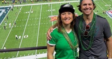 This Artemis II astronaut brought Philadelphia Eagles' Super Bowl confetti around the moon