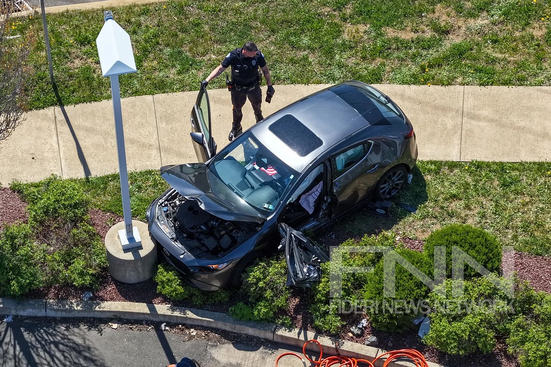A vehicle accident at Bethlehem Pike and Welsh Road has traffic slowed along township border