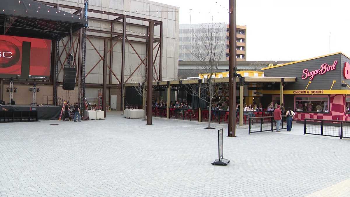 Pittsburgh's Plaza at North Shore unveiled for Pirates home opener, NFL draft