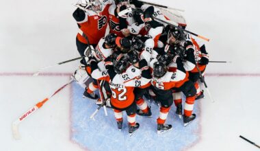Flyers clinch 1st playoff spot since 2020