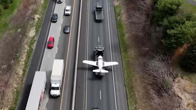 A single-engine plane landed on a Lehigh County interstate, just before 9:30 Saturday morning.