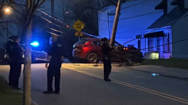 Vehicle crashes into pole in Garfield