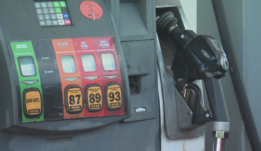 Gas prices in Pittsburgh continue to rise, and little relief is in sight. Here's when you should fill your tank