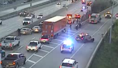 Multiple vehicles crash on inbound Parkway West in Carnegie