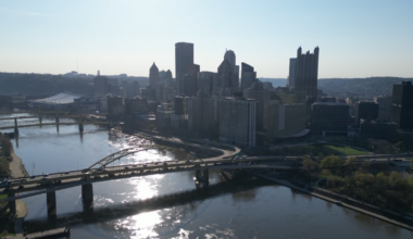 Pittsburgh preparing for busy weekend with Pirates game, Penguins playoff game