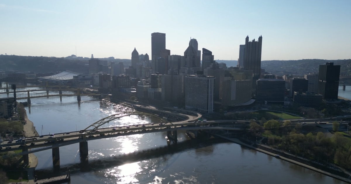 Pittsburgh preparing for busy weekend with Pirates game, Penguins playoff game