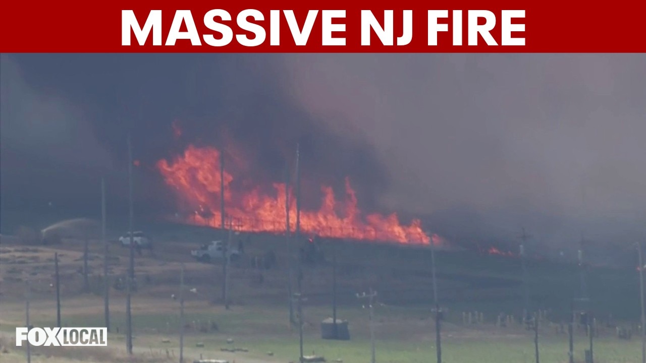 Massive wildfire burning in South Jersey, thick smoke pours into sky as crews respond