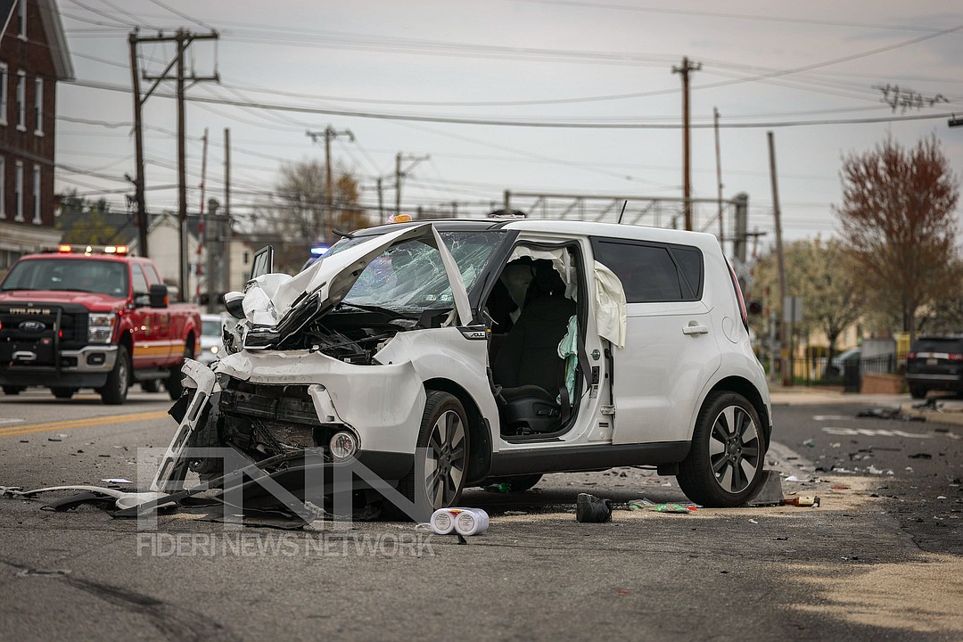 1 injured, transported after crash shuts down part of Bethlehem Pike in Hatfield