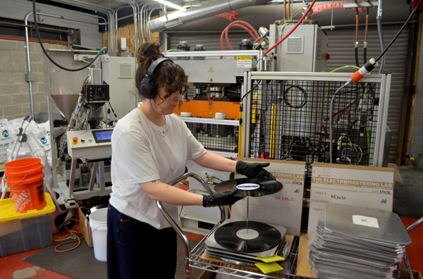 Hellbender Vinyl Expands East with New Pressing Plant in Philadelphia