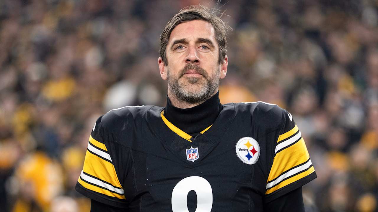 Steelers tender UFA Aaron Rodgers, giving Pittsburgh more control over QB's future