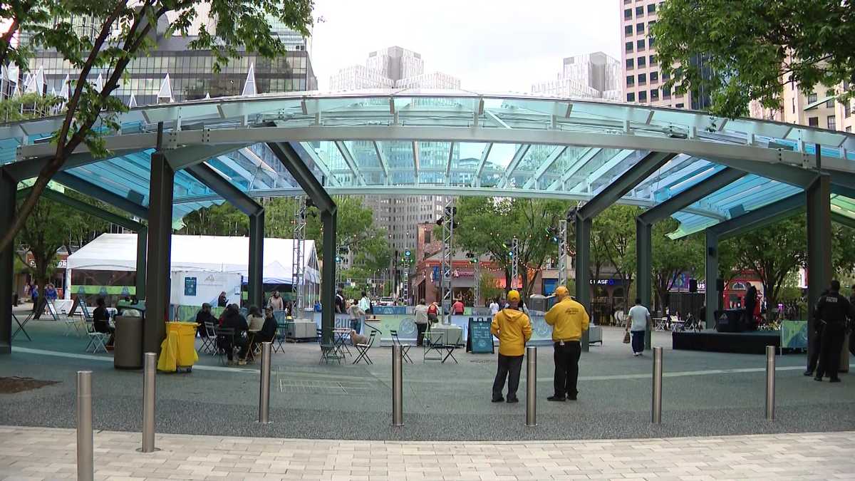 Market Square businesses notice change after chaperone policy