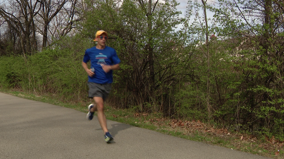Pittsburgh man runs half-marathon, honors late mother