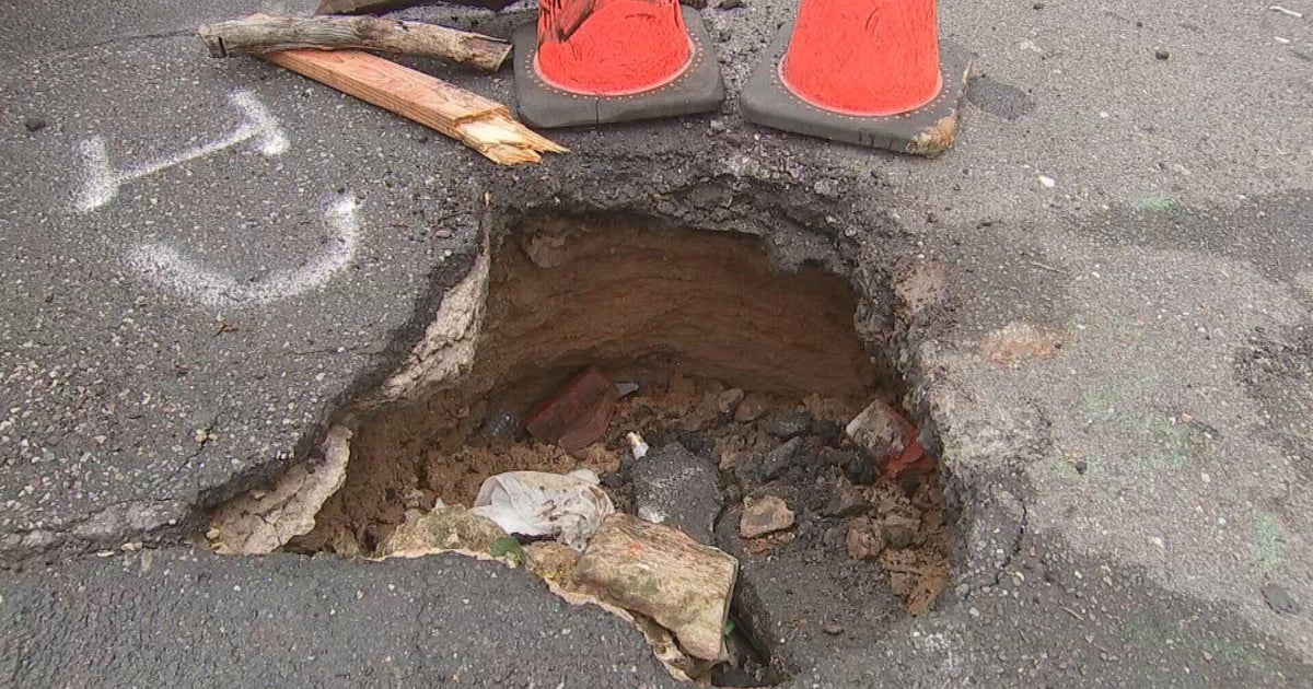 Neighbors fed up with sinkhole in North Philadelphia