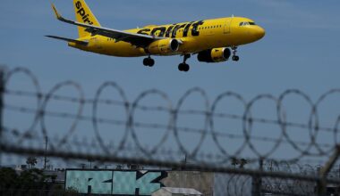 Local flyers react to potential Spirit Airlines shutdown