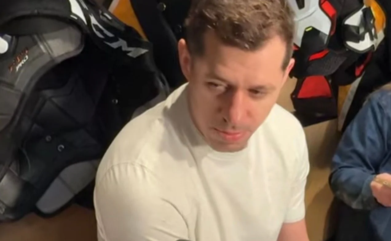 Malkin Firmly Says He Will Play for Another Team If Penguins Decline