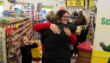 Pennsylvania mom wins $1 million on lottery ticket after flat tire