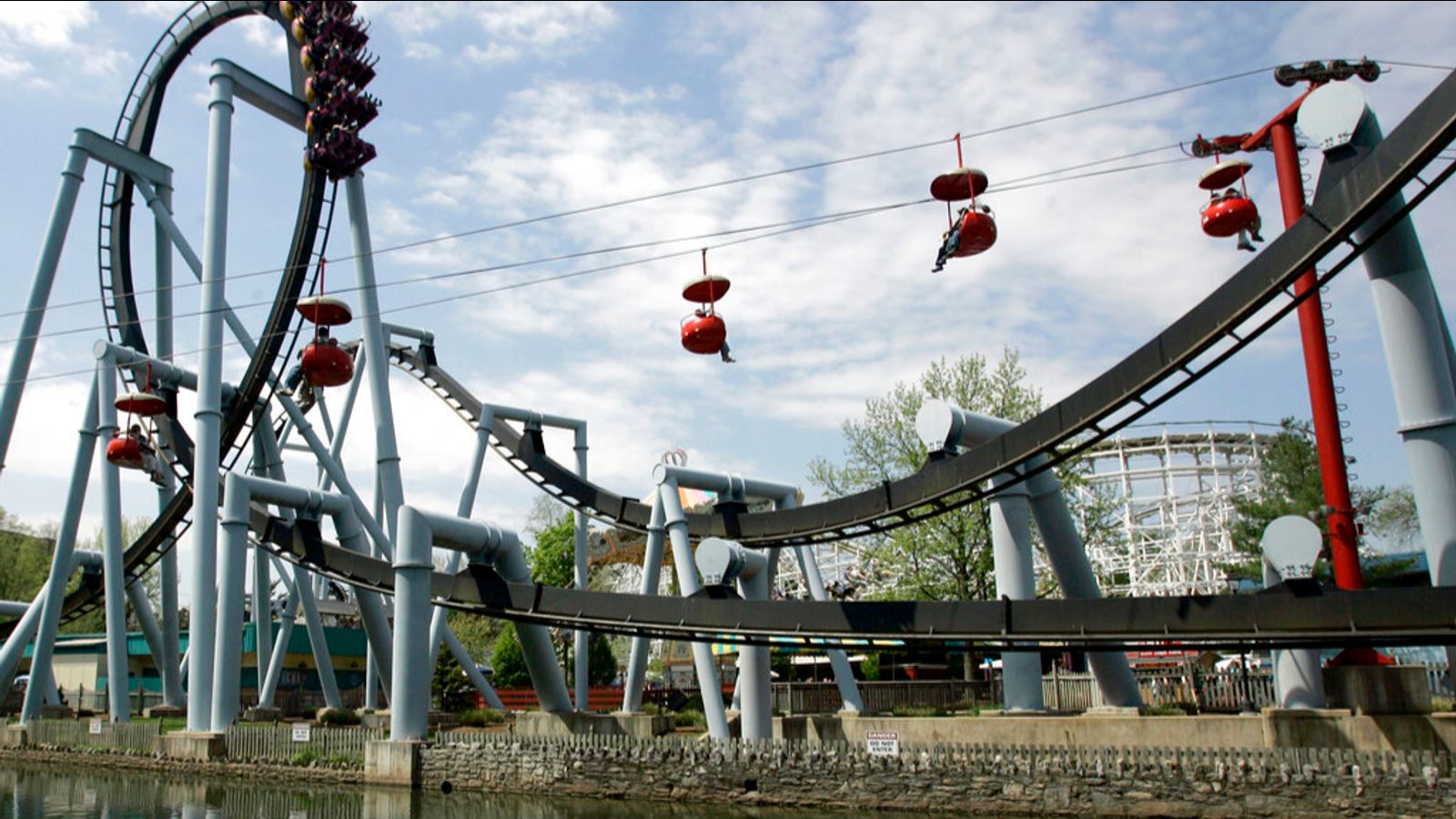 Workers at Hersheypark theme park in Pennsylvania voting to strike