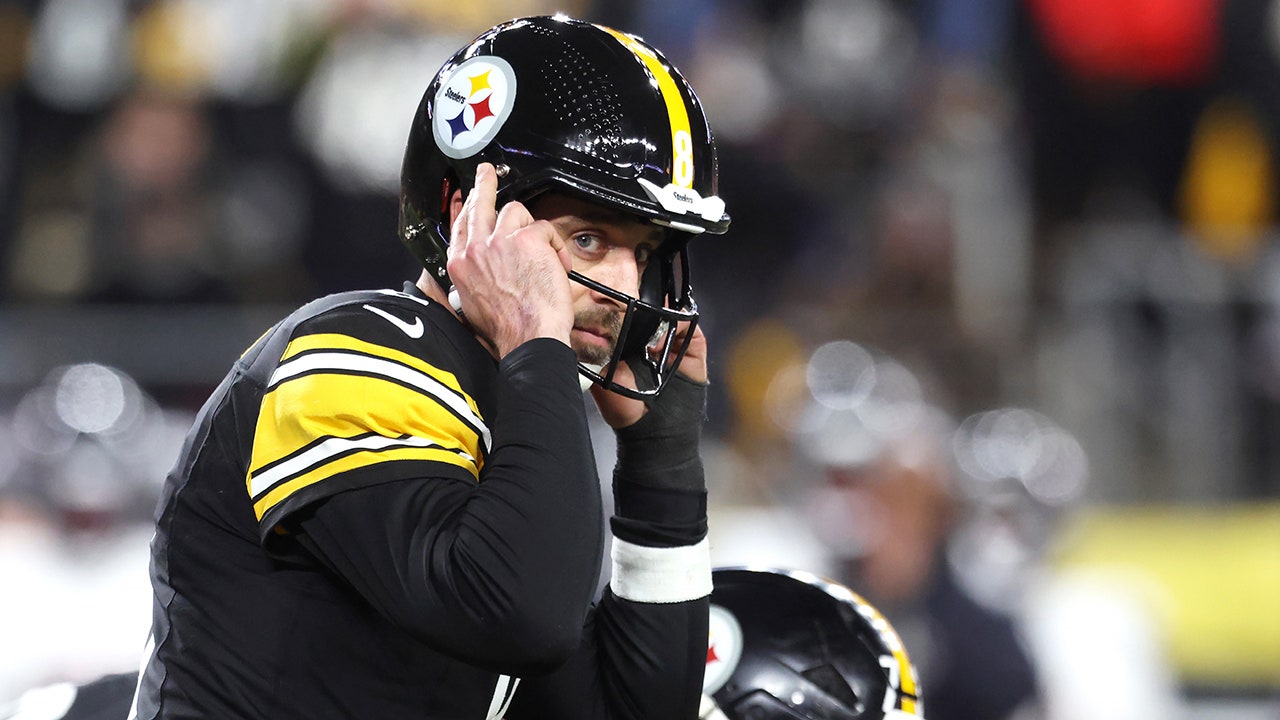 Aaron Rodgers says upcoming Steelers season will be his last in NFL