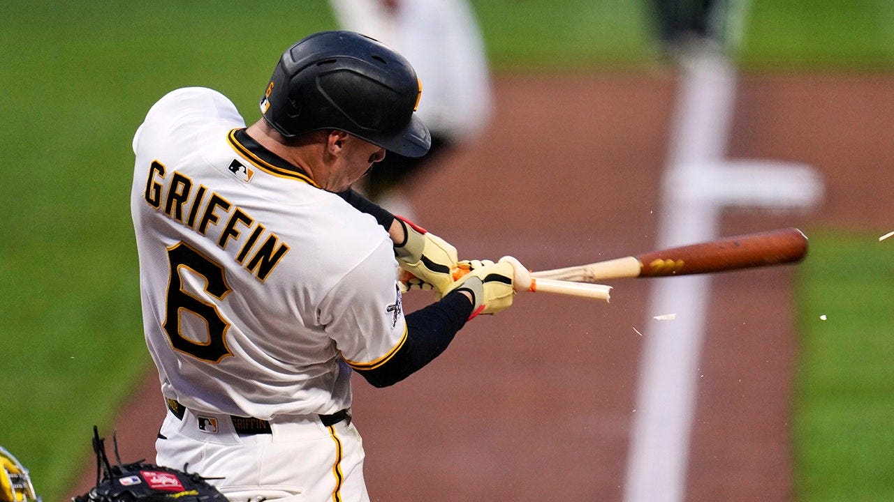 Why the over 8.5 is the play as struggling Cubs and Pirates starters face off in Pittsburgh today