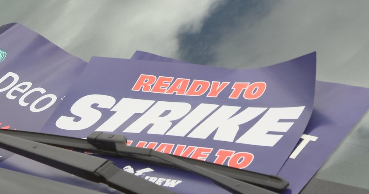 PECO union "overwhelmingly" votes to authorize strike as contract negotiations continue