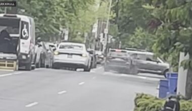 2 injured in Center City crash after driver ran red light, Philadelphia police say