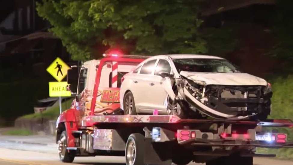 Person hospitalized after car crashes in Pittsburgh overnight