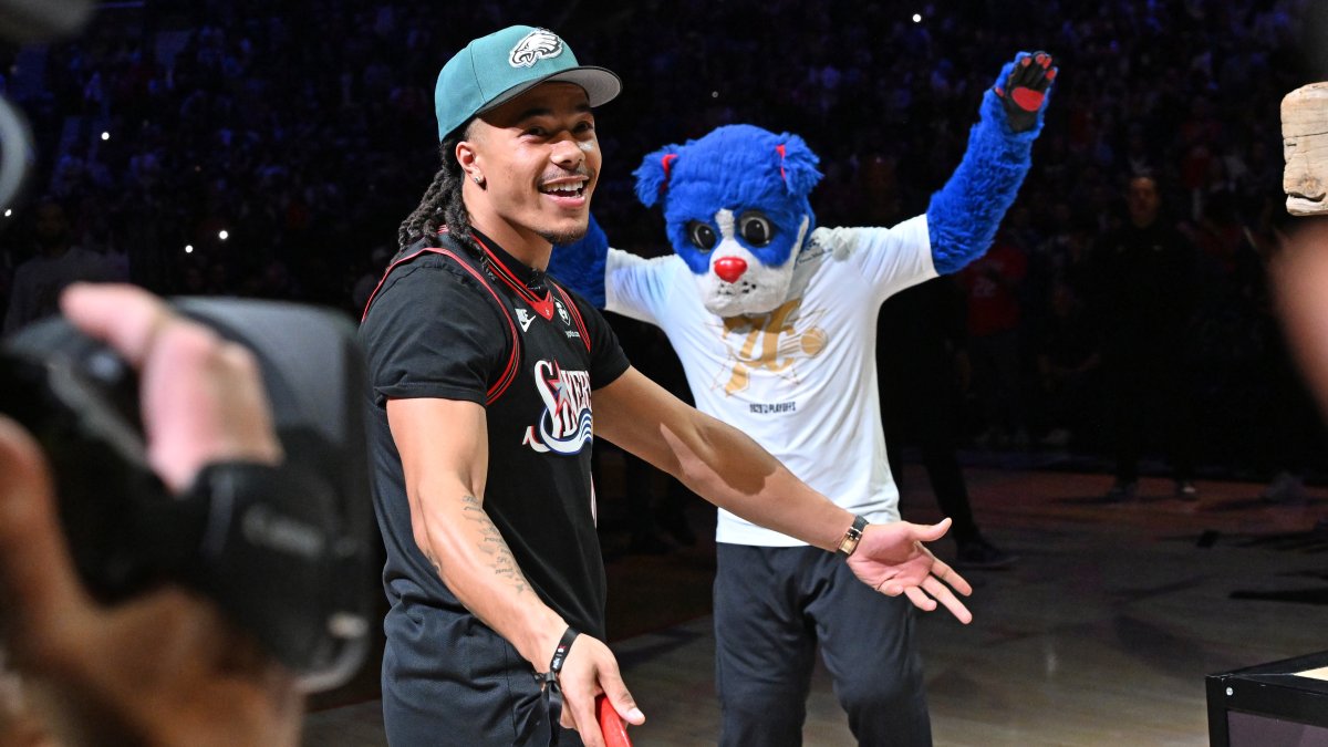 Eagles’ new WR duo bond courtside at Sixers playoffs – NBC Sports Philadelphia