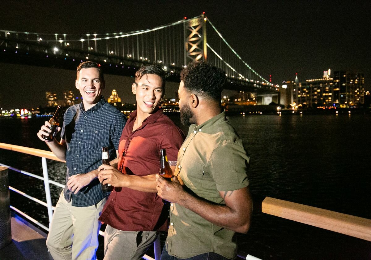 This weekend, Philadelphians can set sail during the Memorial Day Signature Dinner Cruise.