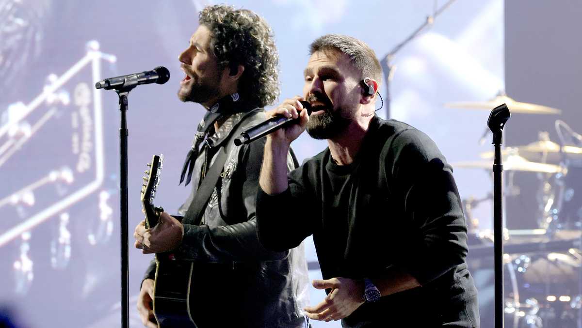 Dan + Shay The Young Tour at PPG Paints Arena in Pittsburgh