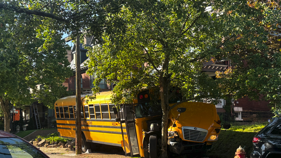 School bus crashes into tree in Pittsburgh's Highland Park neighborhood