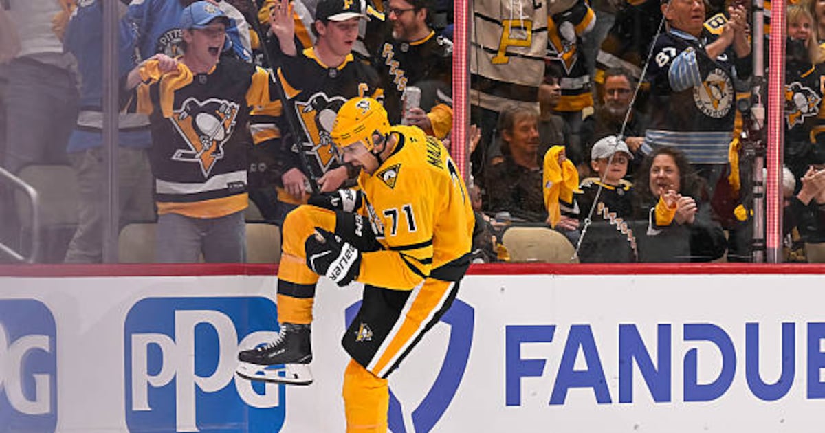 Pittsburgh Penguins re-sign Evgeni Malkin on one-year, $5.5 million deal