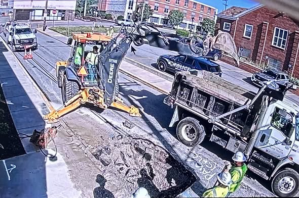 Brentwood officials, crews working to repair water main break. Brentwood officials, crews working to repair water main break.