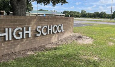 Despite tax revolt, Lower Merion keeps administrator pay high | Pennsylvania