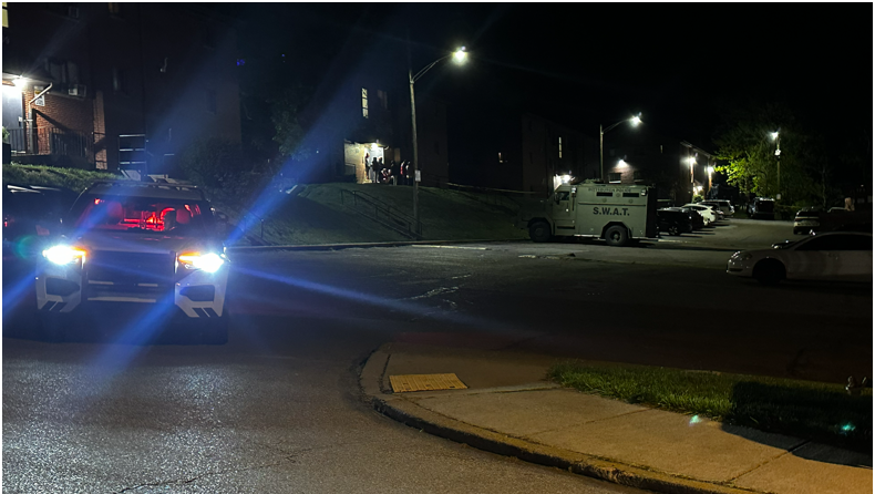 Woman in custody following hours long SWAT situation in North Side, child safe