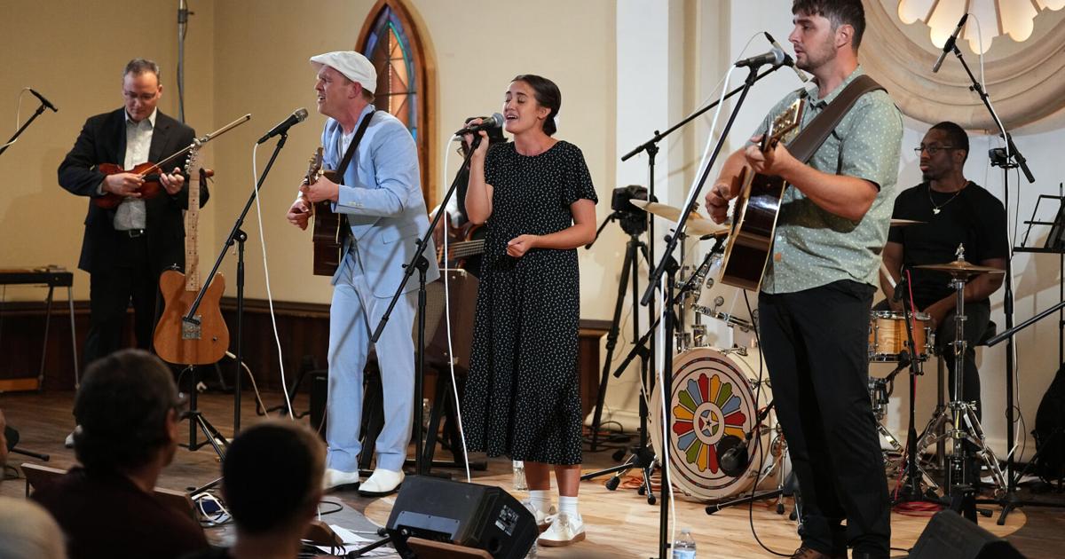 Converted church in rural Pennsylvania becoming an incubator for Amish roots music | Entertainment