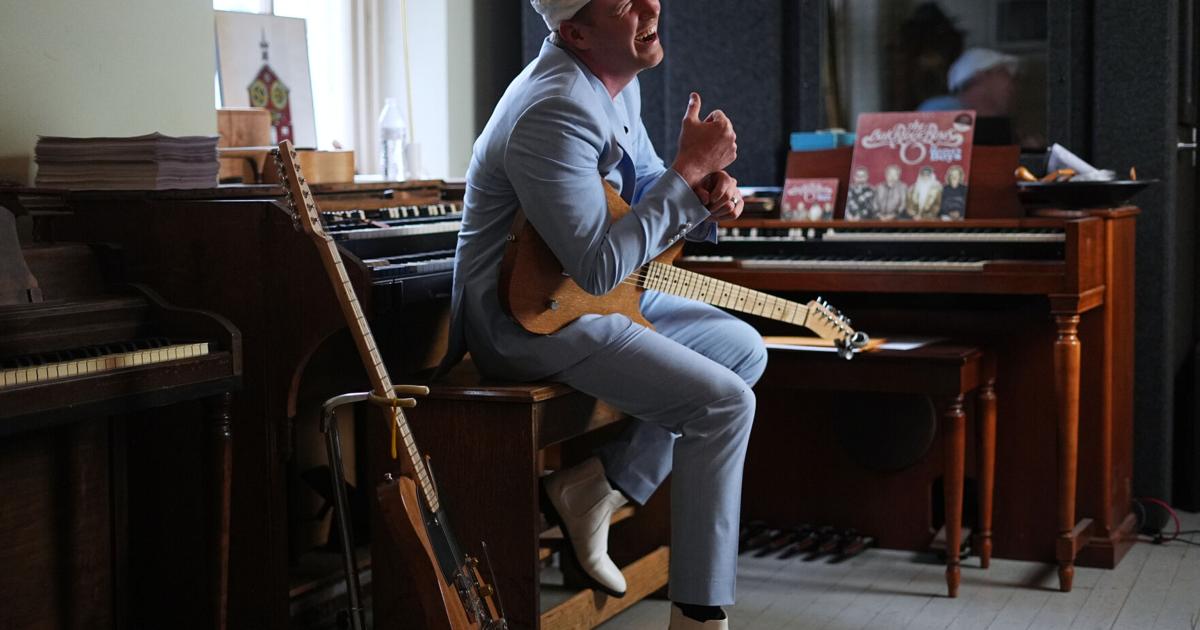 Converted church in rural Pennsylvania is becoming an incubator for Amish roots music | National And World News