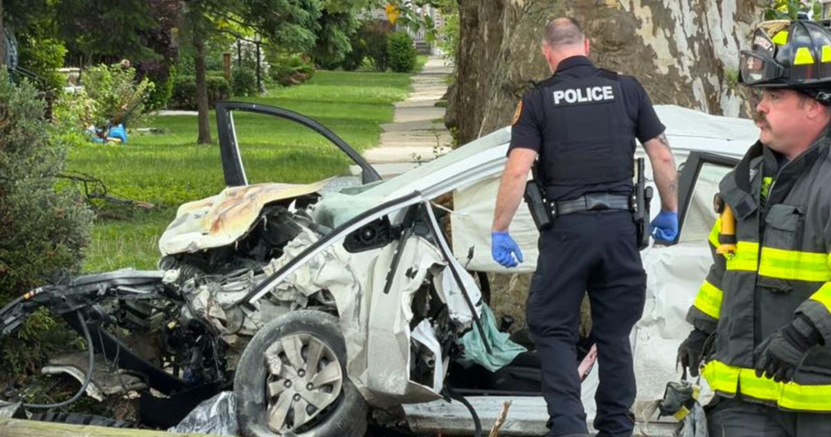 3 injured after crash brings down pole, wires in Bethlehem | Bethelehm Area
