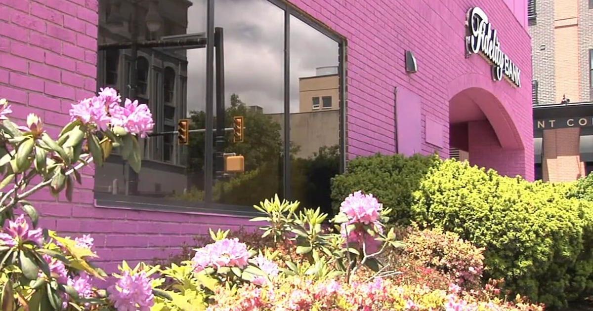 One last hurrah: Pink paint covers Easton building slated for demolition in June | Easton Area